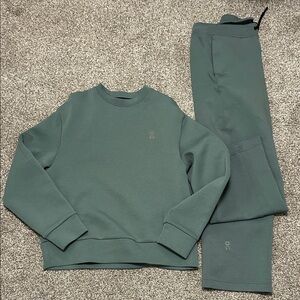 On Running Sage Green Focus Tech Crew Sweatshirt